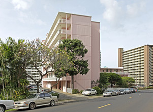 Aoao of Terraza in Honolulu, HI - Building Photo - Building Photo