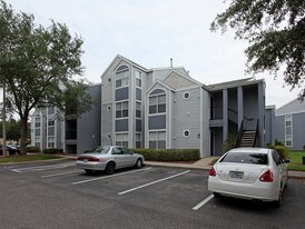 Cricket Club Apartments in Orlando, FL - Building Photo