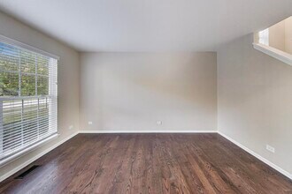 926 S W Ave in Waukegan, IL - Building Photo - Building Photo
