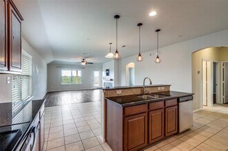 2784 Cresent Lake Dr in Little Elm, TX - Building Photo - Building Photo