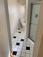 2 Elk St, Unit B in Morgantown, WV - Building Photo - Building Photo