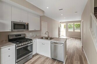 2253 Vanderford Dr in Santa Rosa, CA - Building Photo - Building Photo