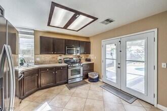 1918 Pintura Cir in North Las Vegas, NV - Foto de edificio - Building Photo