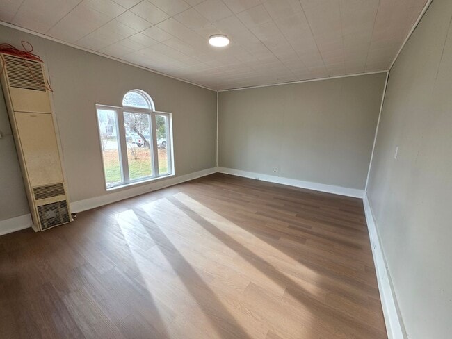 property at 1441 Oak St