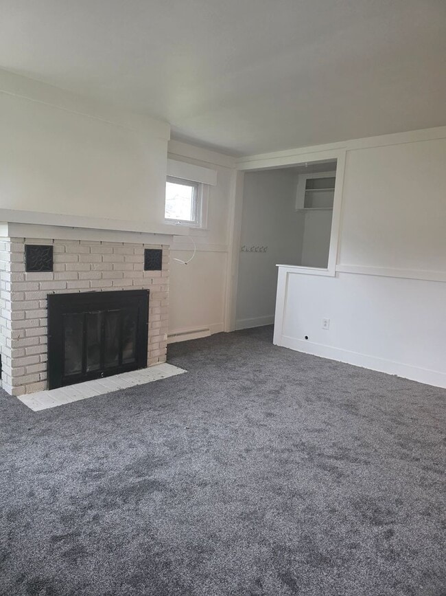 397 Upper Oakwood Ave in Elmira, NY - Building Photo - Building Photo