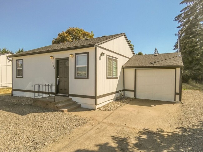 property at 4702 Lancaster Dr NE