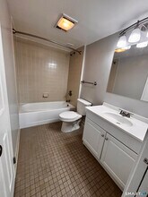 127 Greyrock Pl in Stamford, CT - Building Photo - Building Photo