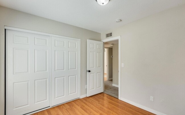 7010 W Medlock Dr in Glendale, AZ - Building Photo - Building Photo