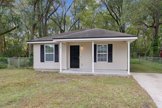 826 Niagara Ave in Jacksonville, FL - Building Photo - Building Photo