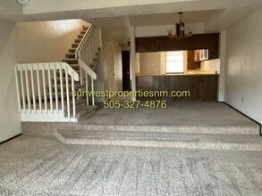 1078 E Navajo St in Farmington, NM - Building Photo - Building Photo