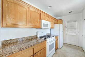 1975 S. Beverly Glen, near Rancho Park! in Los Angeles, CA - Building Photo - Building Photo