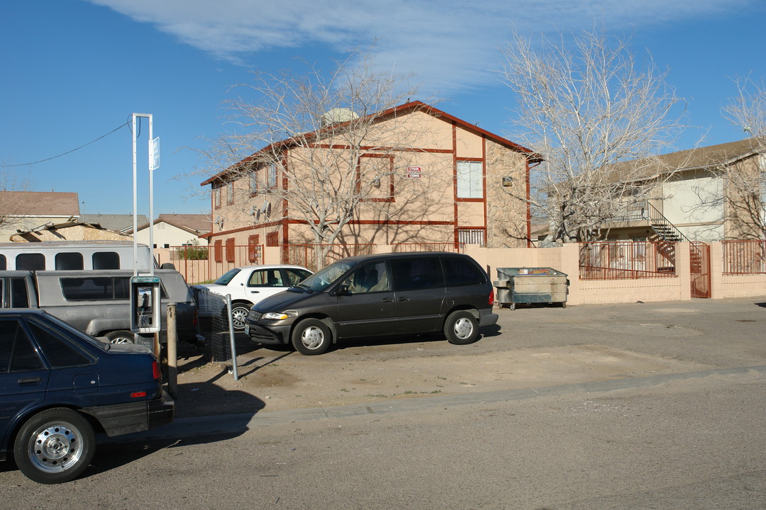 Kell Estates in Las Vegas, NV - Building Photo