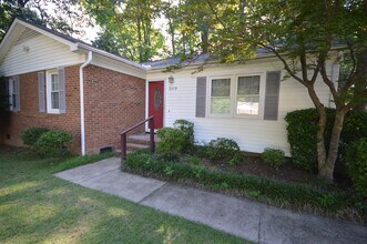309 Holtz Ln in Cary, NC - Building Photo - Building Photo