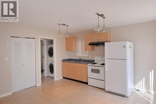 7xx W 69th Ave in Vancouver, BC - Building Photo