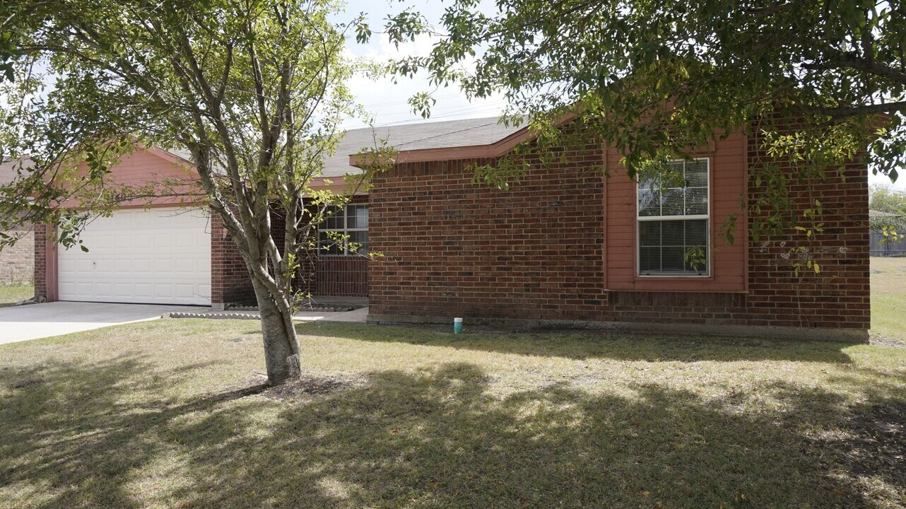 4600 Greyhound Dr in Killeen, TX - Building Photo