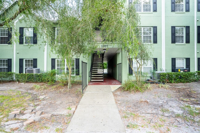 1997 Dixie Belle Dr in Orlando, FL - Building Photo - Building Photo