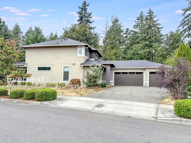 3702 NE 24th St in Renton, WA - Building Photo - Building Photo