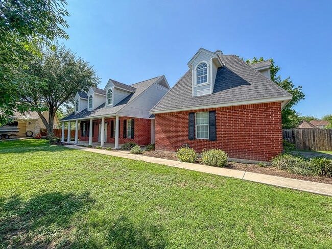 134 Maderas in Seguin, TX - Building Photo - Building Photo