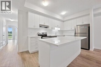 135 REVERIE Wy in Kitchener, ON - Building Photo - Building Photo
