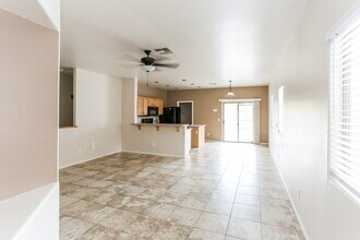 9227 W Belvoir Rd in Phoenix, AZ - Building Photo - Building Photo