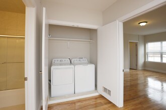 Hilltop Apartments of Totowa in Totowa, NJ - Building Photo - Interior Photo