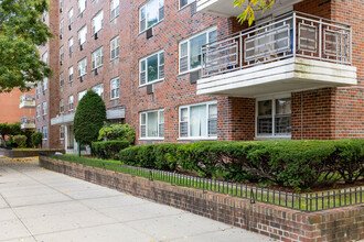 Avalon Terrace Apartments in Jamaica, NY - Building Photo - Building Photo