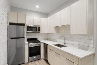 6952 N Wolcott Ave in Chicago, IL - Building Photo - Building Photo