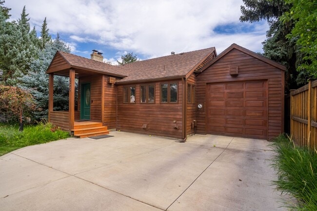 536 NW Harmon Blvd in Bend, OR - Building Photo - Building Photo