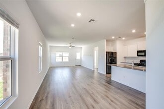 108 Allegro Dr in Hutto, TX - Building Photo - Building Photo