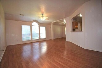 15618 Lost Maples Dr in Sugar Land, TX - Building Photo - Building Photo
