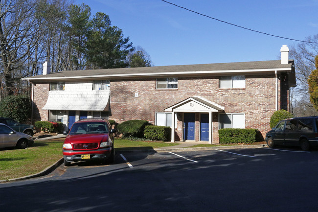 Southern Trace Apartments in Atlanta, GA - Building Photo - Building Photo