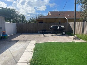 113 NE 5th Ave in Boynton Beach, FL - Building Photo - Building Photo