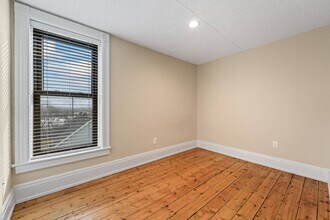 19 Warsaw Ave in Mechanicville, NY - Building Photo - Building Photo