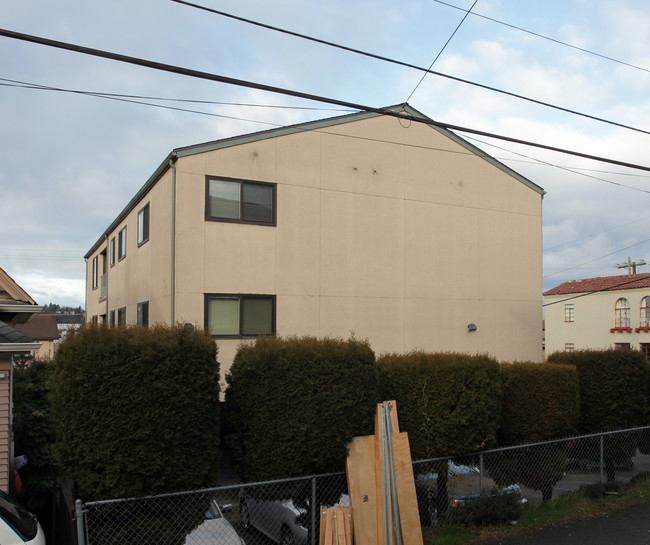 2242 Franklin Ave E in Seattle, WA - Building Photo - Building Photo