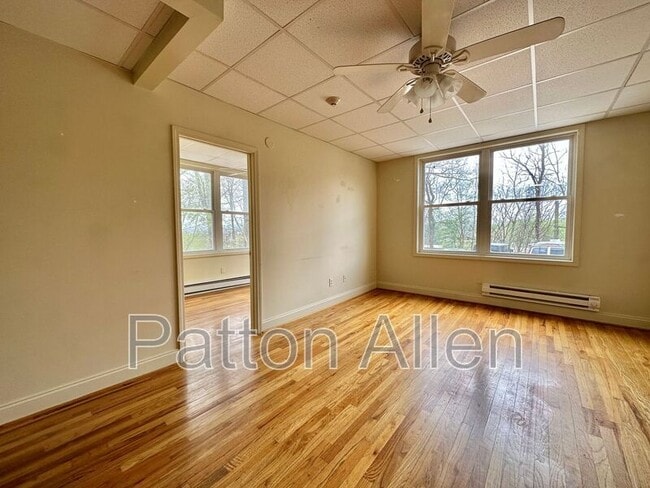 43 Ravenscroft Dr in Asheville, NC - Building Photo - Building Photo