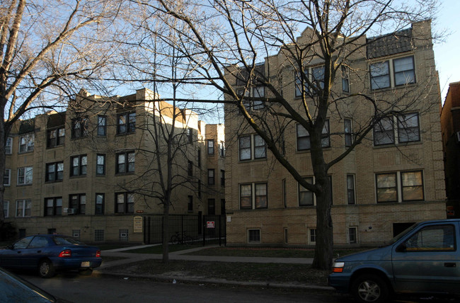 Artesian square condominium in Chicago, IL - Foto de edificio - Building Photo