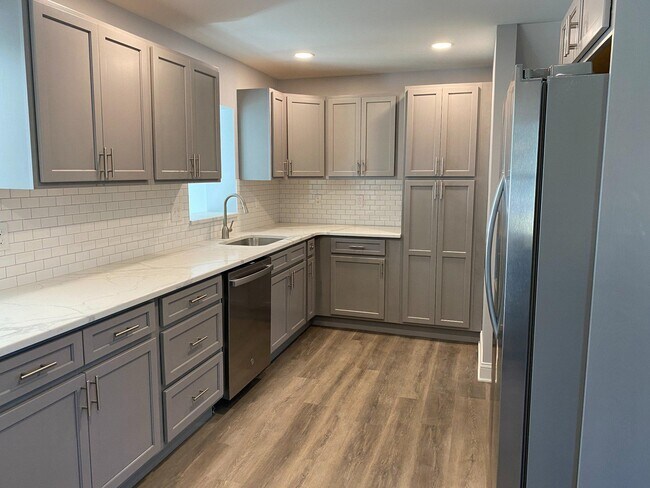 108 Paoli Pike in Paoli, PA - Building Photo - Building Photo