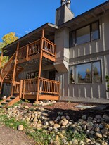 2562 Cortina Ln in Steamboat Springs, CO - Building Photo