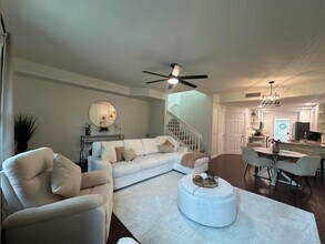 3325 E Community Dr in Jupiter, FL - Building Photo - Building Photo