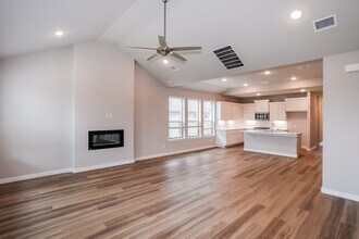 10624 Tonkala Dr in Fort Worth, TX - Building Photo - Building Photo