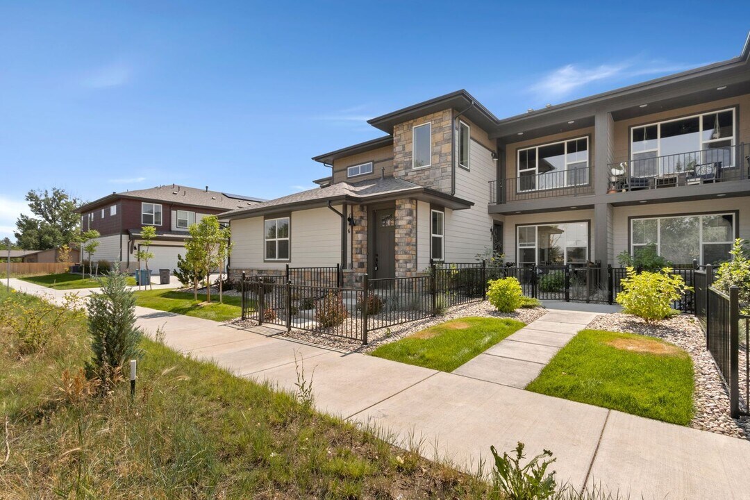 938 Schlagel St in Fort Collins, CO - Building Photo