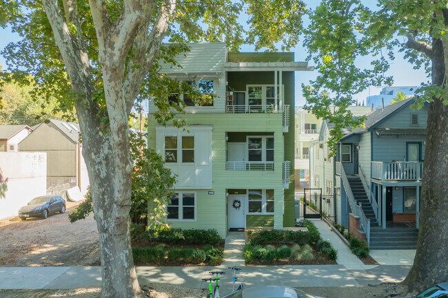 519 T St in Sacramento, CA - Building Photo - Building Photo