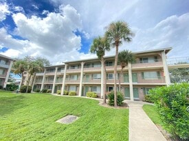 Waterside at Cranes Roost 1/1 Condo locate in Altamonte Springs, FL - Building Photo