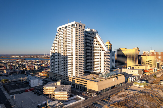 Ocean Club Condos in Atlantic City, NJ - Building Photo - Building Photo