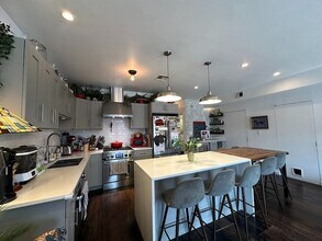 20 Dikeman St, Unit 2 in Brooklyn, NY - Building Photo - Building Photo