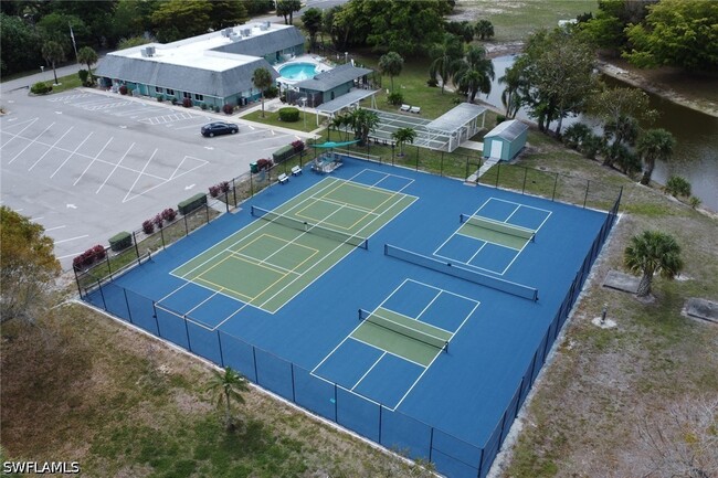 220 Ocean Reef Ln in Naples, FL - Building Photo - Building Photo