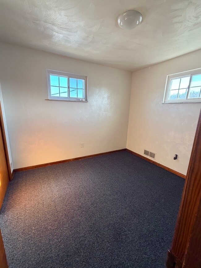 137 Greenwood Ave in Belle Vernon, PA - Building Photo - Building Photo