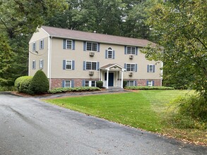 Homestead Apartments in Merrimack, NH - Building Photo - Building Photo