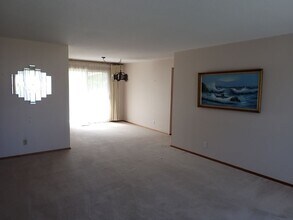 1102 7th St SW in Puyallup, WA - Building Photo - Building Photo