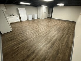 1706 S Sterling Ave in Independence, MO - Building Photo